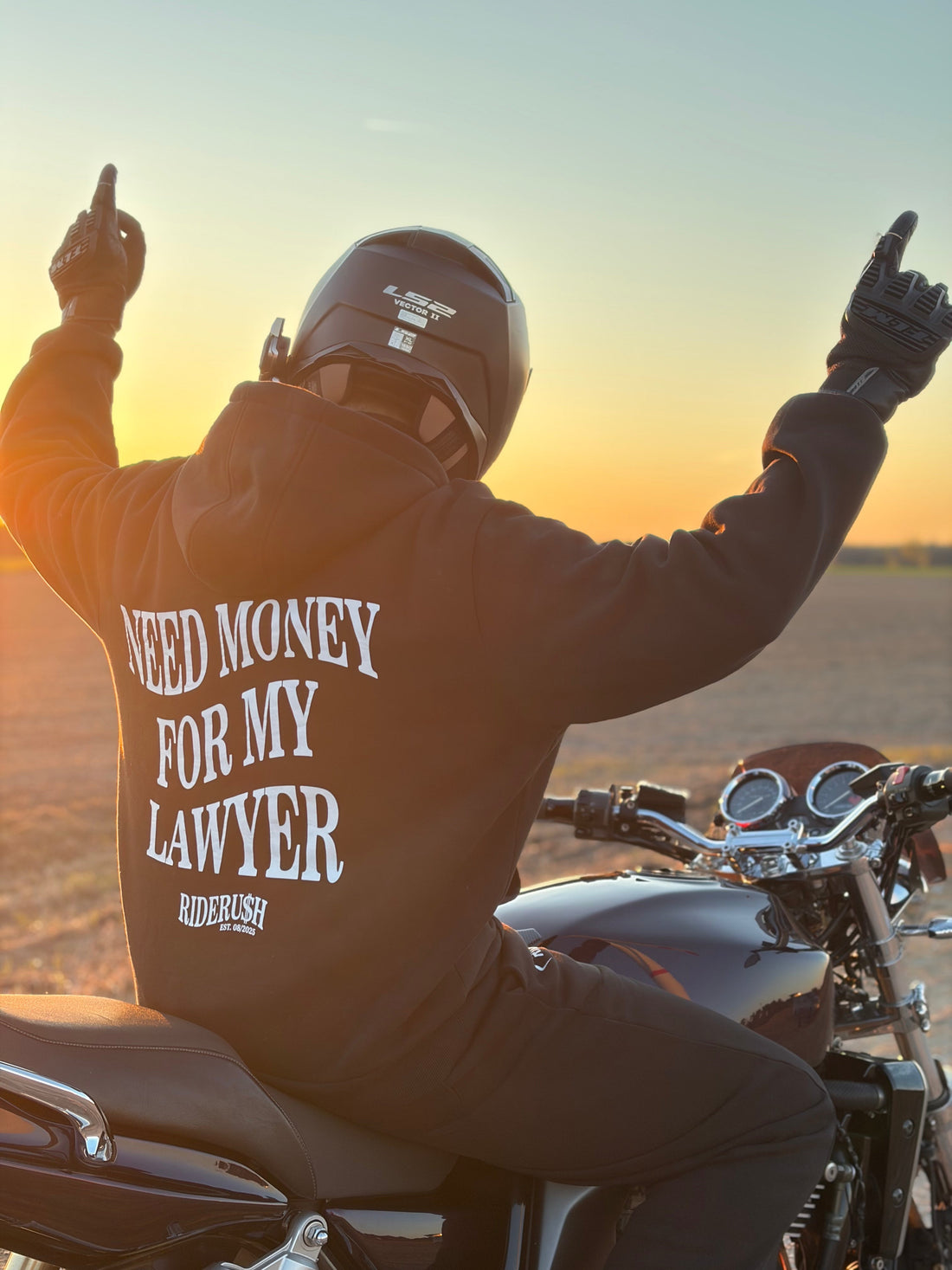 Need Money For My Lawyer: Das Outfit für alle, die das Limit (zu) gut kennen!